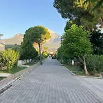 S - Wonderful On The Villa